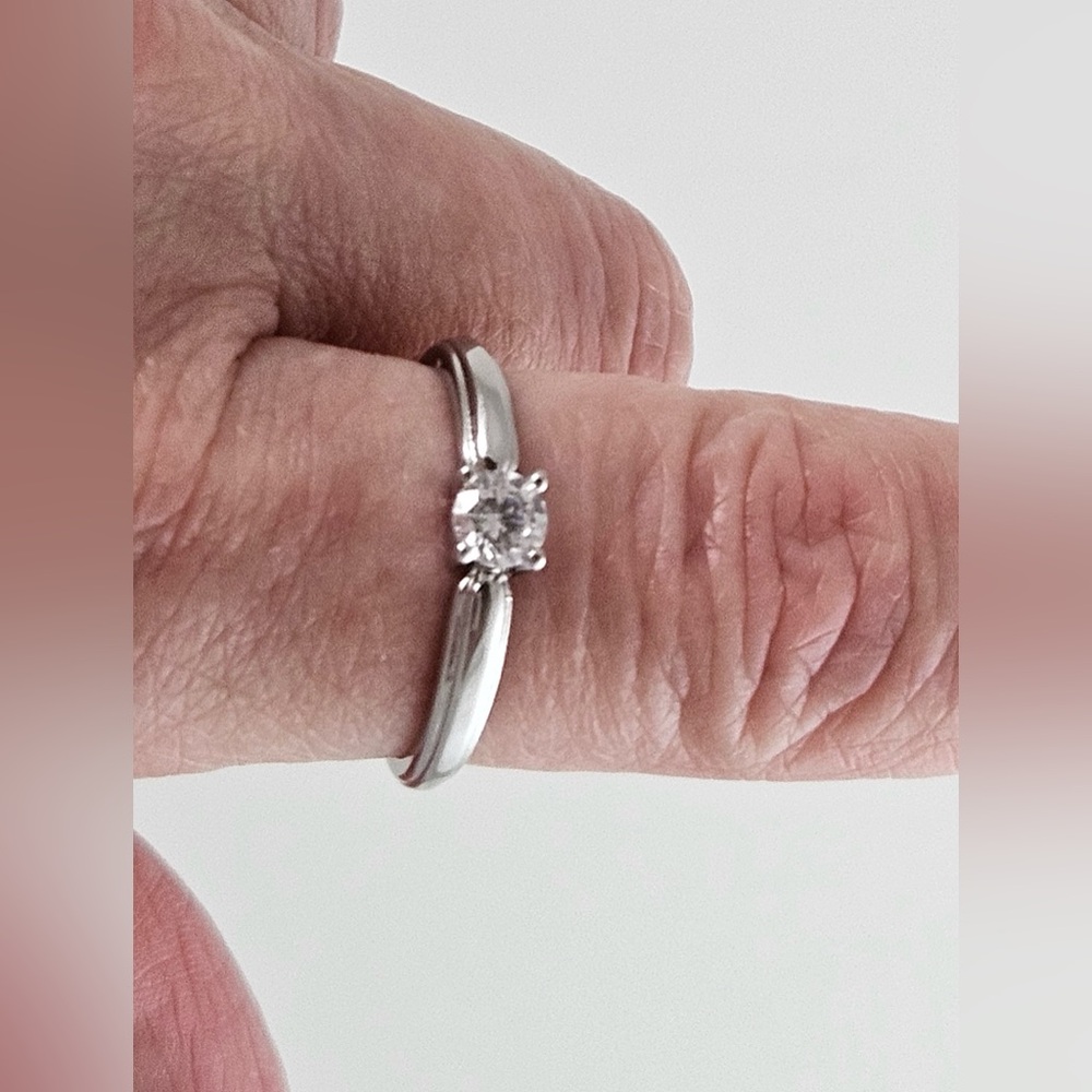 Stunning Solitaire Sterling Silver Ring - image 1